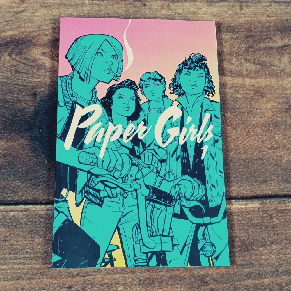 Paper Girls Volume 1‎ Graphic Novel Brian K. Vaughan Cliff Chiang